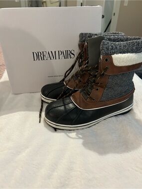 Dream Pairs Women’s Black and Brown Quilted Winter Boots
